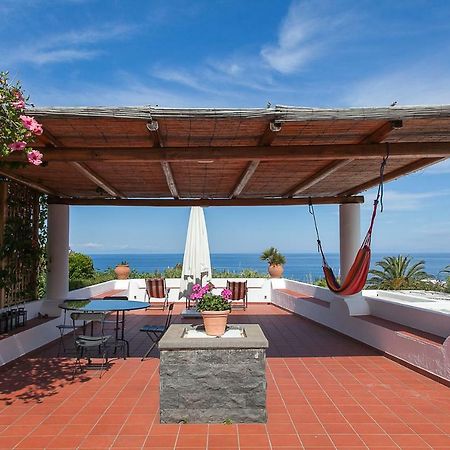 Villa Stromboli E Strombolicchio المظهر الخارجي الصورة