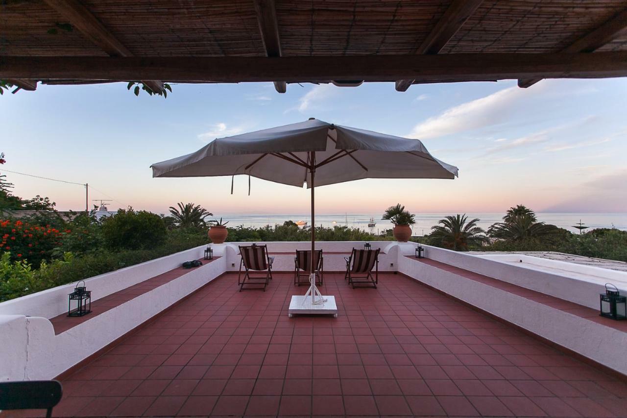 Villa Stromboli E Strombolicchio المظهر الخارجي الصورة