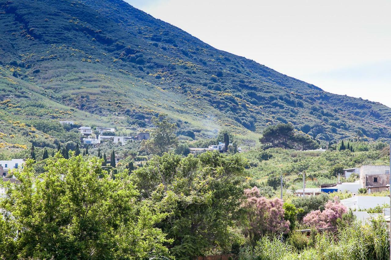 Villa Stromboli E Strombolicchio المظهر الخارجي الصورة