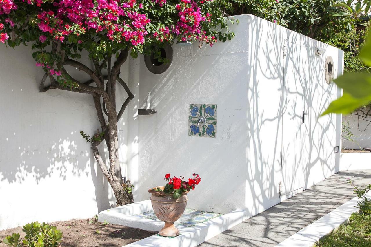Villa Stromboli E Strombolicchio المظهر الخارجي الصورة