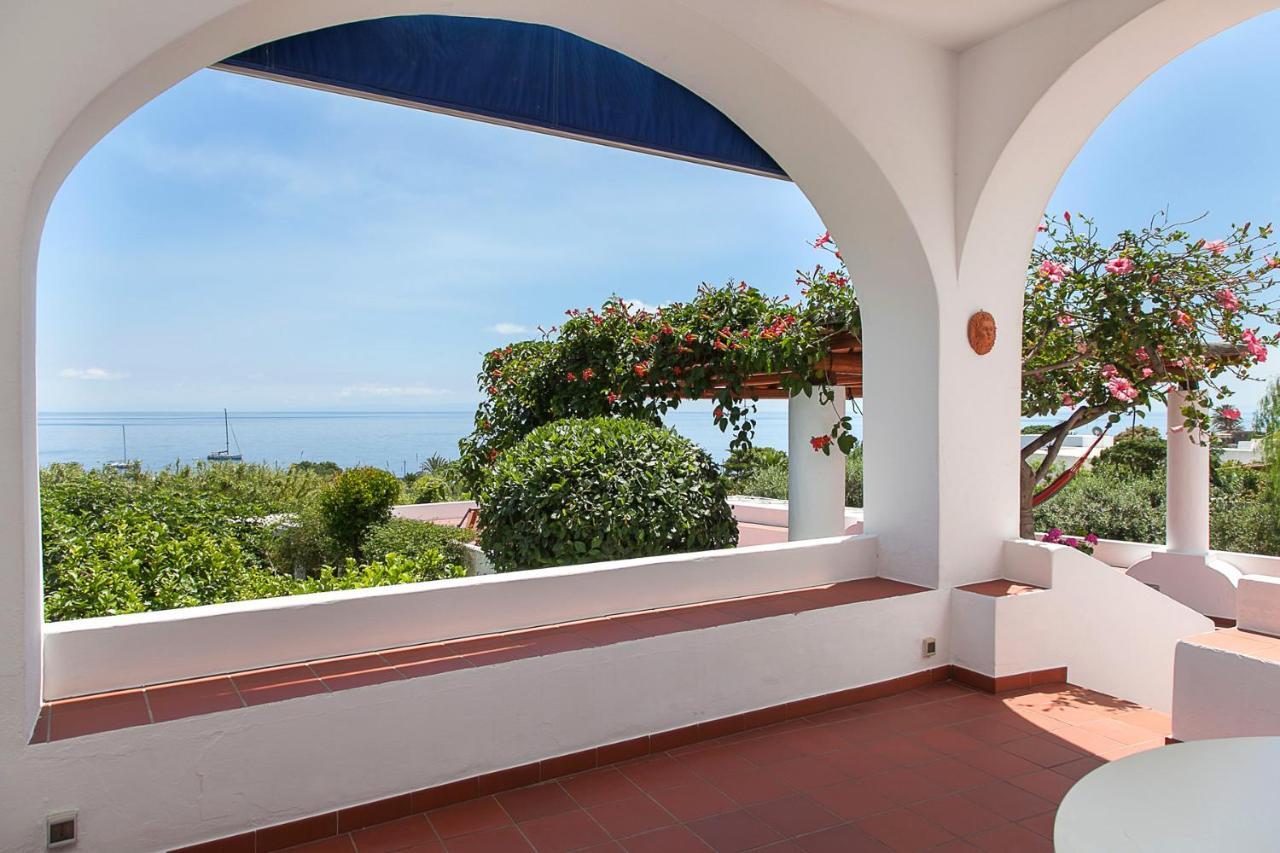 Villa Stromboli E Strombolicchio المظهر الخارجي الصورة