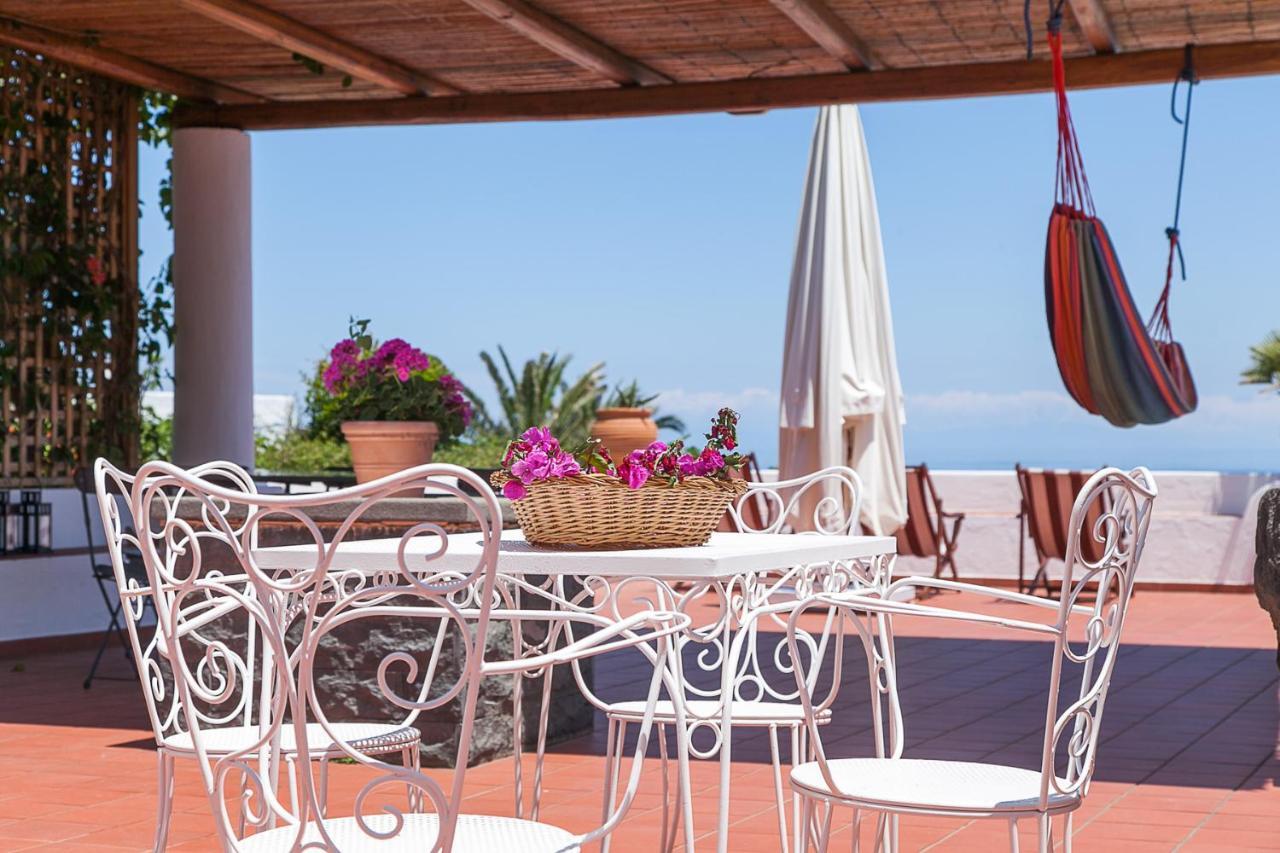 Villa Stromboli E Strombolicchio المظهر الخارجي الصورة