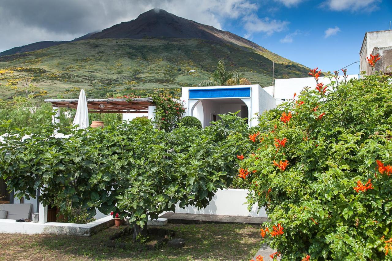 Villa Stromboli E Strombolicchio المظهر الخارجي الصورة
